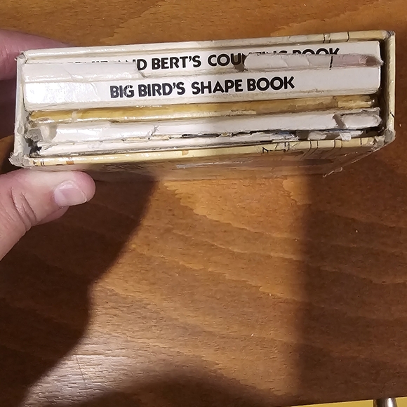 Collectors Sesame Street Little Library Box Set - Picture 2 of 3